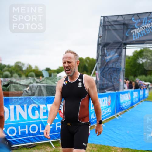 30.08.2026 - Elbe Triathlon Hamburg LAZAROV Photography http://msf.ph/oto/10048281 30.08.2026 10:33:02 Ziel 298 meine-sportfotos.de