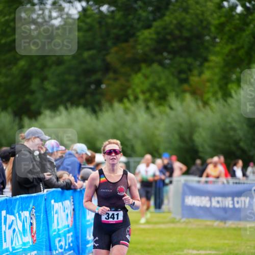 30.08.2026 - Elbe Triathlon Hamburg LAZAROV Photography http://msf.ph/oto/10048313 30.08.2026 10:33:15 Ziel 313, 341 meine-sportfotos.de