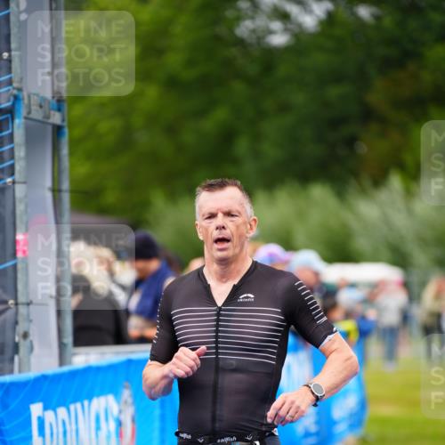 30.08.2026 - Elbe Triathlon Hamburg LAZAROV Photography http://msf.ph/oto/10048748 30.08.2026 10:34:08 Ziel 275 meine-sportfotos.de