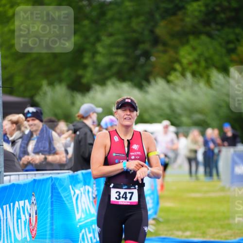 30.08.2026 - Elbe Triathlon Hamburg LAZAROV Photography http://msf.ph/oto/10048800 30.08.2026 10:34:17 Ziel 347, 412 meine-sportfotos.de