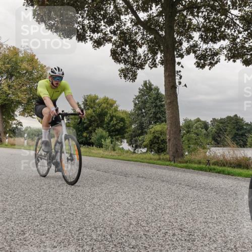 30.08.2026 - Elbe Triathlon Hamburg Michael Burmester http://msf.ph/oto/10048970 30.08.2026 09:46:51 Radfahren 672, 774, 795, 796, 805, 844, 870, 873 meine-sportfotos.de