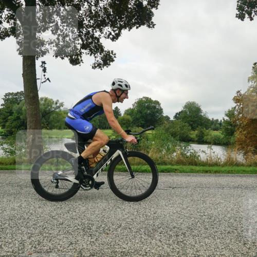 30.08.2026 - Elbe Triathlon Hamburg Michael Burmester http://msf.ph/oto/10048978 30.08.2026 09:35:52 Radfahren 381, 425, 434, 476, 602, 680, 681, 783, 1895 meine-sportfotos.de