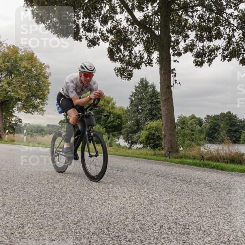 30.08.2026 - Elbe Triathlon Hamburg Michael Burmester http://msf.ph/oto/10049023 30.08.2026 09:47:30 Radfahren 260, 266, 267, 327, 358, 552, 566, 868 meine-sportfotos.de