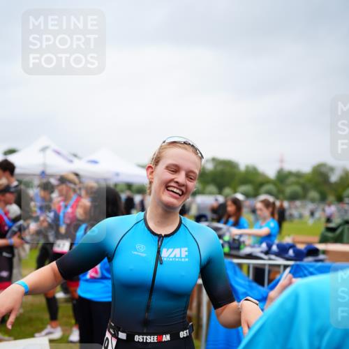 30.08.2026 - Elbe Triathlon Hamburg LAZAROV Photography http://msf.ph/oto/10049172 30.08.2026 10:35:10 Ziel  meine-sportfotos.de