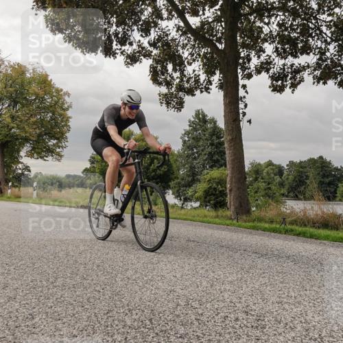 30.08.2026 - Elbe Triathlon Hamburg Michael Burmester http://msf.ph/oto/10049230 30.08.2026 09:48:54 Radfahren 496, 588, 790, 816, 1895 meine-sportfotos.de