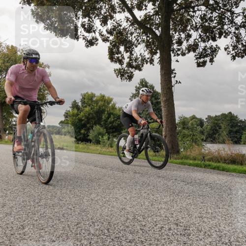 30.08.2026 - Elbe Triathlon Hamburg Michael Burmester http://msf.ph/oto/10049288 30.08.2026 09:49:24 Radfahren 329, 391, 405, 420, 476, 509, 597, 766 meine-sportfotos.de