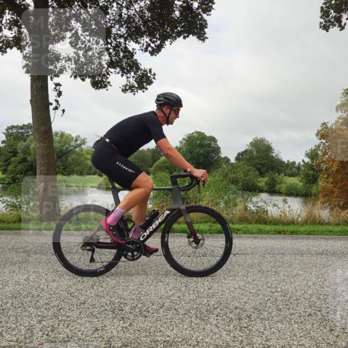 30.08.2026 - Elbe Triathlon Hamburg Michael Burmester http://msf.ph/oto/10049336 30.08.2026 09:37:51 Radfahren 320, 356, 451, 550, 711, 739, 761 meine-sportfotos.de