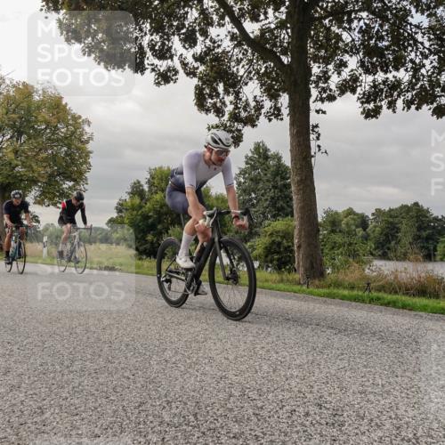 30.08.2026 - Elbe Triathlon Hamburg Michael Burmester http://msf.ph/oto/10049367 30.08.2026 09:49:57 Radfahren 282, 346, 458, 483, 542, 794, 854 meine-sportfotos.de