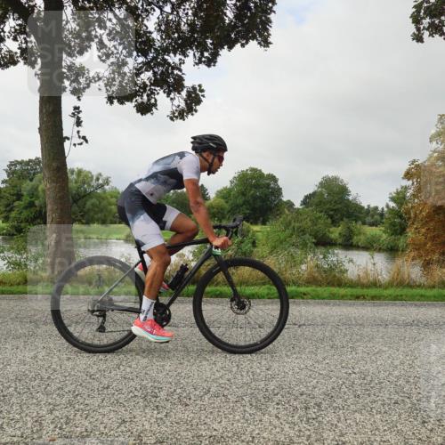 30.08.2026 - Elbe Triathlon Hamburg Michael Burmester http://msf.ph/oto/10049480 30.08.2026 09:38:25 Radfahren 326, 418, 428, 441, 488, 669, 729, 788 meine-sportfotos.de