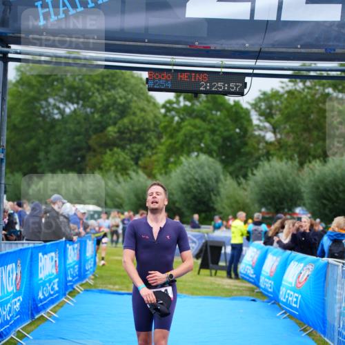 30.08.2026 - Elbe Triathlon Hamburg LAZAROV Photography http://msf.ph/oto/10049483 30.08.2026 10:35:57 Ziel 254, 366 meine-sportfotos.de