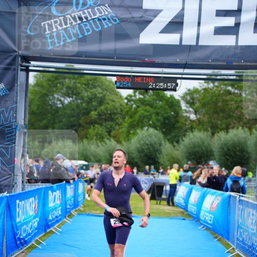 30.08.2026 - Elbe Triathlon Hamburg LAZAROV Photography http://msf.ph/oto/10049487 30.08.2026 10:35:57 Ziel 254, 366 meine-sportfotos.de