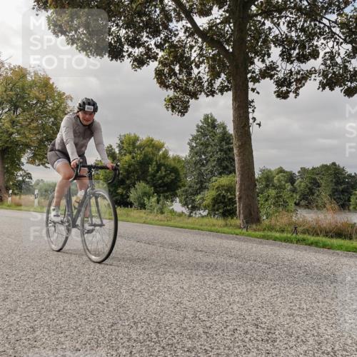 30.08.2026 - Elbe Triathlon Hamburg Michael Burmester http://msf.ph/oto/10049500 30.08.2026 09:51:24 Radfahren 436, 736, 860, 861 meine-sportfotos.de