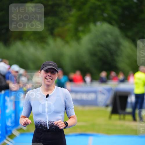 30.08.2026 - Elbe Triathlon Hamburg LAZAROV Photography http://msf.ph/oto/10049501 30.08.2026 10:36:02 Ziel 202, 366 meine-sportfotos.de