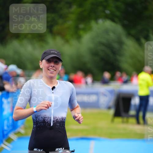 30.08.2026 - Elbe Triathlon Hamburg LAZAROV Photography http://msf.ph/oto/10049504 30.08.2026 10:36:03 Ziel 202, 366 meine-sportfotos.de