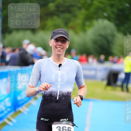 30.08.2026 - Elbe Triathlon Hamburg LAZAROV Photography http://msf.ph/oto/10049514 30.08.2026 10:36:03 Ziel 202, 366 meine-sportfotos.de