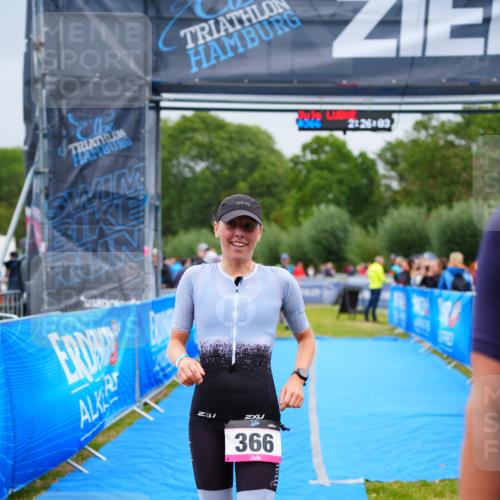 30.08.2026 - Elbe Triathlon Hamburg LAZAROV Photography http://msf.ph/oto/10049517 30.08.2026 10:36:04 Ziel 202, 366 meine-sportfotos.de