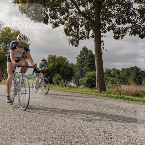 30.08.2026 - Elbe Triathlon Hamburg Michael Burmester http://msf.ph/oto/10049799 30.08.2026 09:54:45 Radfahren 400, 418, 541, 583, 648, 711, 911 meine-sportfotos.de