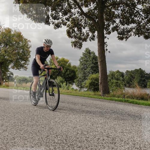 30.08.2026 - Elbe Triathlon Hamburg Michael Burmester http://msf.ph/oto/10049807 30.08.2026 09:54:49 Radfahren 400, 418, 541, 583, 648 meine-sportfotos.de