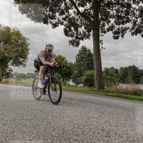 30.08.2026 - Elbe Triathlon Hamburg Michael Burmester http://msf.ph/oto/10049893 30.08.2026 09:55:47 Radfahren 352, 397, 479, 595, 621, 757, 820, 843, 872 meine-sportfotos.de