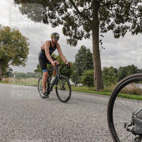 30.08.2026 - Elbe Triathlon Hamburg Michael Burmester http://msf.ph/oto/10049900 30.08.2026 09:55:48 Radfahren 352, 397, 479, 595, 621, 757, 820, 843, 872 meine-sportfotos.de