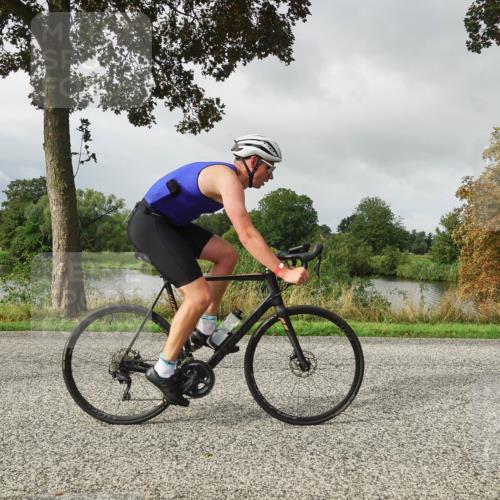 30.08.2026 - Elbe Triathlon Hamburg Michael Burmester http://msf.ph/oto/10049903 30.08.2026 09:41:03 Radfahren 251, 294, 341, 347, 382, 581, 802, 1896 meine-sportfotos.de