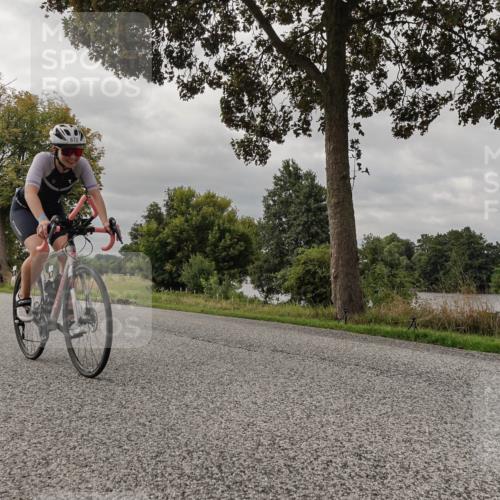 30.08.2026 - Elbe Triathlon Hamburg Michael Burmester http://msf.ph/oto/10049920 30.08.2026 09:55:54 Radfahren 397, 399, 410, 437, 576, 788, 872 meine-sportfotos.de