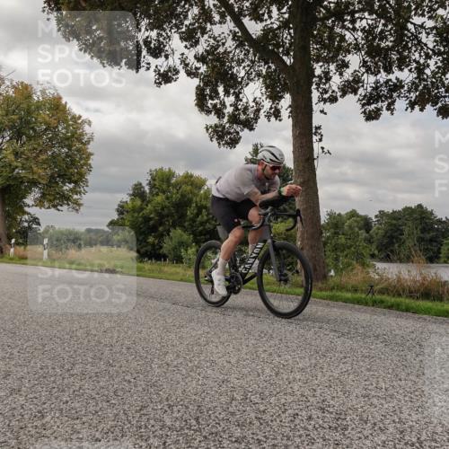 30.08.2026 - Elbe Triathlon Hamburg Michael Burmester http://msf.ph/oto/10050049 30.08.2026 09:57:13 Radfahren 480, 665, 689, 932, 943 meine-sportfotos.de