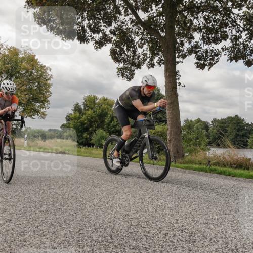 30.08.2026 - Elbe Triathlon Hamburg Michael Burmester http://msf.ph/oto/10050079 30.08.2026 09:57:26 Radfahren 261, 658, 698, 747, 810, 887, 1896 meine-sportfotos.de