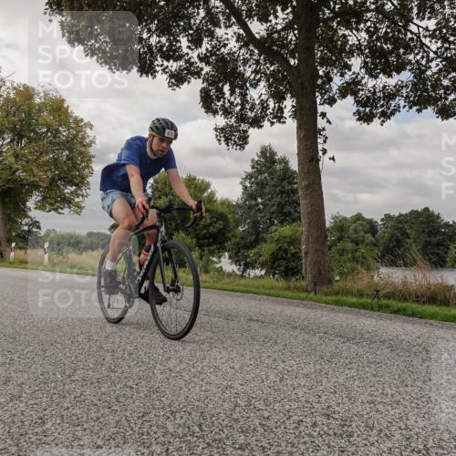 30.08.2026 - Elbe Triathlon Hamburg Michael Burmester http://msf.ph/oto/10050117 30.08.2026 09:58:01 Radfahren 611, 838, 880, 944 meine-sportfotos.de