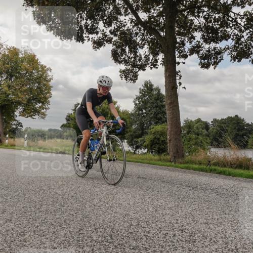 30.08.2026 - Elbe Triathlon Hamburg Michael Burmester http://msf.ph/oto/10050120 30.08.2026 09:58:02 Radfahren 423, 611, 838, 880, 944 meine-sportfotos.de