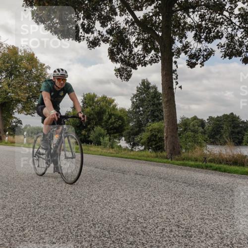 30.08.2026 - Elbe Triathlon Hamburg Michael Burmester http://msf.ph/oto/10050135 30.08.2026 09:58:09 Radfahren 403, 423, 429, 590, 785, 897, 944 meine-sportfotos.de