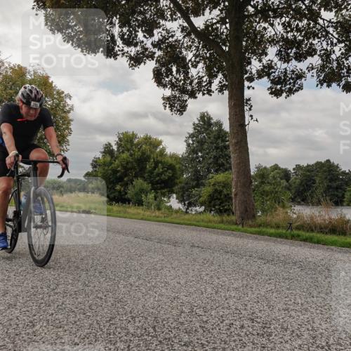 30.08.2026 - Elbe Triathlon Hamburg Michael Burmester http://msf.ph/oto/10050142 30.08.2026 09:58:13 Radfahren 403, 404, 429, 585, 590, 785, 897 meine-sportfotos.de