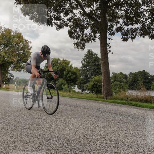30.08.2026 - Elbe Triathlon Hamburg Michael Burmester http://msf.ph/oto/10050182 30.08.2026 09:58:33 Radfahren 417, 503, 506, 508, 526, 607, 656, 779, 881 meine-sportfotos.de