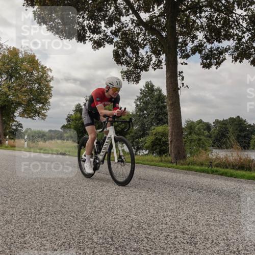 30.08.2026 - Elbe Triathlon Hamburg Michael Burmester http://msf.ph/oto/10050201 30.08.2026 09:58:40 Radfahren 417, 464, 503, 513, 526, 656, 746, 779, 950 meine-sportfotos.de