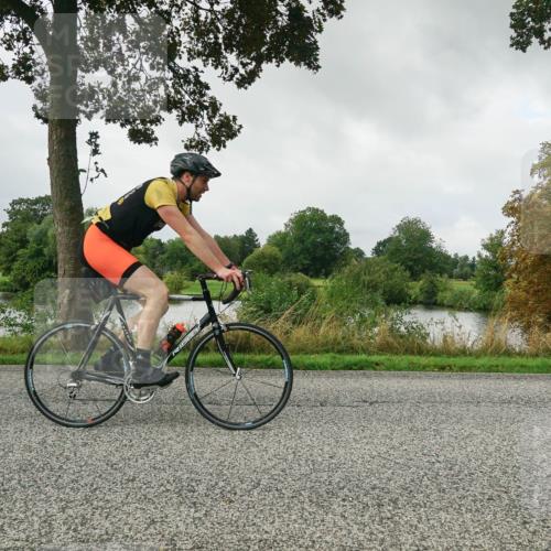 30.08.2026 - Elbe Triathlon Hamburg Michael Burmester http://msf.ph/oto/10050243 30.08.2026 09:42:48 Radfahren 331, 383, 596, 734, 976 meine-sportfotos.de