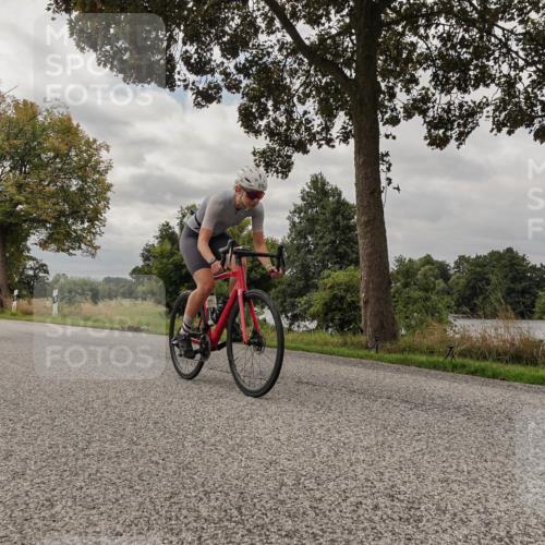 30.08.2026 - Elbe Triathlon Hamburg Michael Burmester http://msf.ph/oto/10050283 30.08.2026 09:59:26 Radfahren 667, 750, 780, 918 meine-sportfotos.de