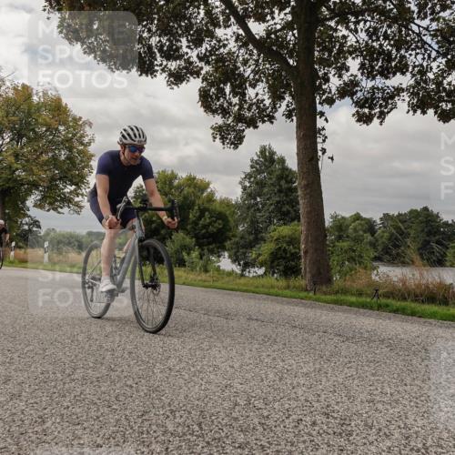 30.08.2026 - Elbe Triathlon Hamburg Michael Burmester http://msf.ph/oto/10050320 30.08.2026 10:00:01 Radfahren 248, 394, 467, 697, 874, 900, 958 meine-sportfotos.de