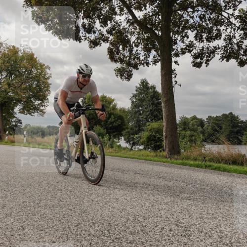 30.08.2026 - Elbe Triathlon Hamburg Michael Burmester http://msf.ph/oto/10050331 30.08.2026 10:00:20 Radfahren 489 meine-sportfotos.de