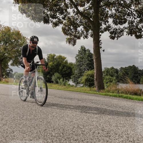 30.08.2026 - Elbe Triathlon Hamburg Michael Burmester http://msf.ph/oto/10050334 30.08.2026 10:00:31 Radfahren 510, 571, 638, 898, 931 meine-sportfotos.de