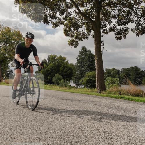 30.08.2026 - Elbe Triathlon Hamburg Michael Burmester http://msf.ph/oto/10050361 30.08.2026 10:01:03 Radfahren 548, 636, 671, 675, 699, 705, 826, 831 meine-sportfotos.de