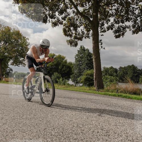 30.08.2026 - Elbe Triathlon Hamburg Michael Burmester http://msf.ph/oto/10050379 30.08.2026 10:01:16 Radfahren 533, 556, 650, 700, 864 meine-sportfotos.de