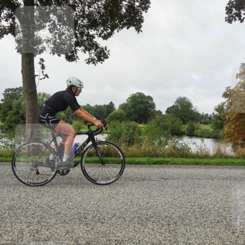 30.08.2026 - Elbe Triathlon Hamburg Michael Burmester http://msf.ph/oto/10050400 30.08.2026 09:44:05 Radfahren 302, 335, 380, 433, 638, 771, 879, 950 meine-sportfotos.de