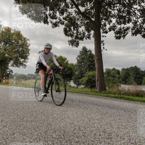 30.08.2026 - Elbe Triathlon Hamburg Michael Burmester http://msf.ph/oto/10050425 30.08.2026 10:01:58 Radfahren 640, 827, 848 meine-sportfotos.de