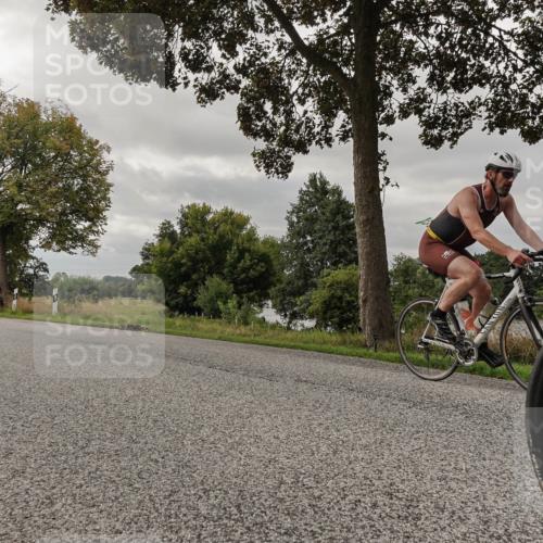 30.08.2026 - Elbe Triathlon Hamburg Michael Burmester http://msf.ph/oto/10050458 30.08.2026 10:02:21 Radfahren 459, 568, 725, 879, 882 meine-sportfotos.de