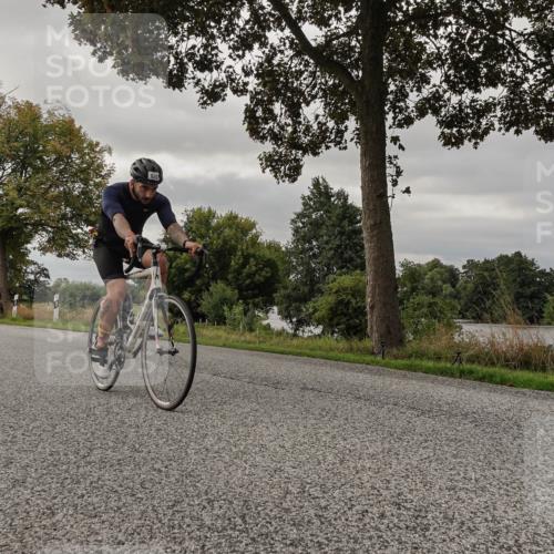 30.08.2026 - Elbe Triathlon Hamburg Michael Burmester http://msf.ph/oto/10050467 30.08.2026 10:02:37 Radfahren 564, 635, 774, 893 meine-sportfotos.de