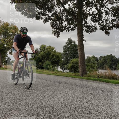 30.08.2026 - Elbe Triathlon Hamburg Michael Burmester http://msf.ph/oto/10050480 30.08.2026 10:02:52 Radfahren 493, 598, 639, 670, 674, 862, 870, 978 meine-sportfotos.de