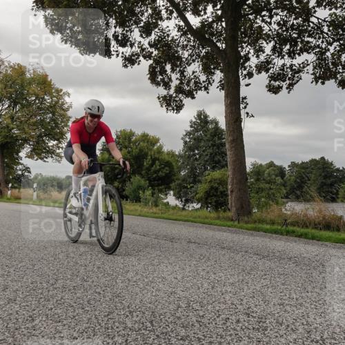 30.08.2026 - Elbe Triathlon Hamburg Michael Burmester http://msf.ph/oto/10050511 30.08.2026 10:03:05 Radfahren 460, 484, 567, 582, 666, 857, 921, 1894 meine-sportfotos.de