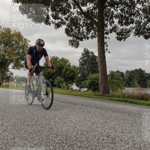 30.08.2026 - Elbe Triathlon Hamburg Michael Burmester http://msf.ph/oto/10050556 30.08.2026 10:03:44 Radfahren 426, 572, 672, 764, 795, 824, 945 meine-sportfotos.de
