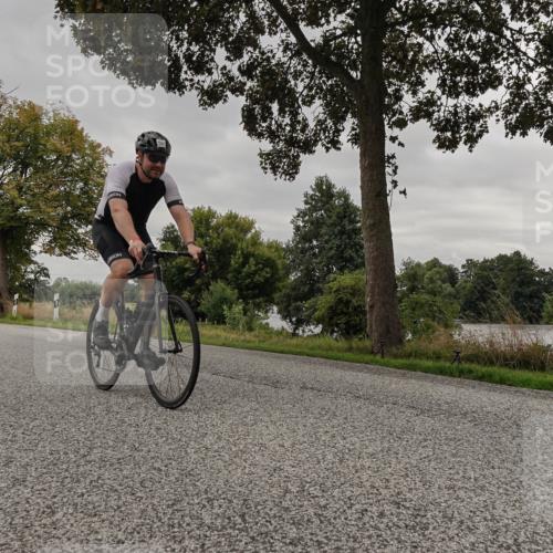 30.08.2026 - Elbe Triathlon Hamburg Michael Burmester http://msf.ph/oto/10050657 30.08.2026 10:05:21 Radfahren 591, 683, 798 meine-sportfotos.de