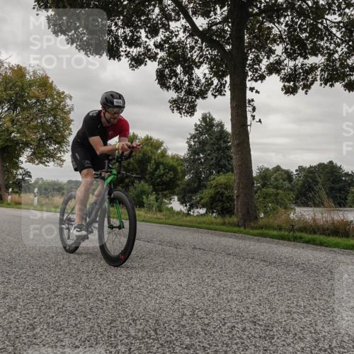 30.08.2026 - Elbe Triathlon Hamburg Michael Burmester http://msf.ph/oto/10050727 30.08.2026 10:06:29 Radfahren 490, 498, 609, 668, 687, 715, 806 meine-sportfotos.de
